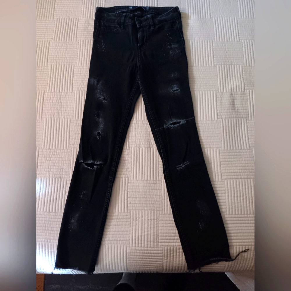 Hollister distressed skinny jeans